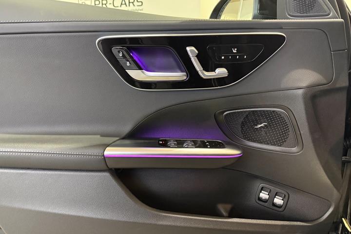 Sort Mercedes C300 e fra 2024