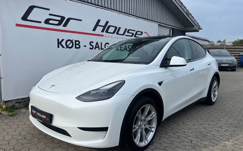 Tesla Model Y RWD