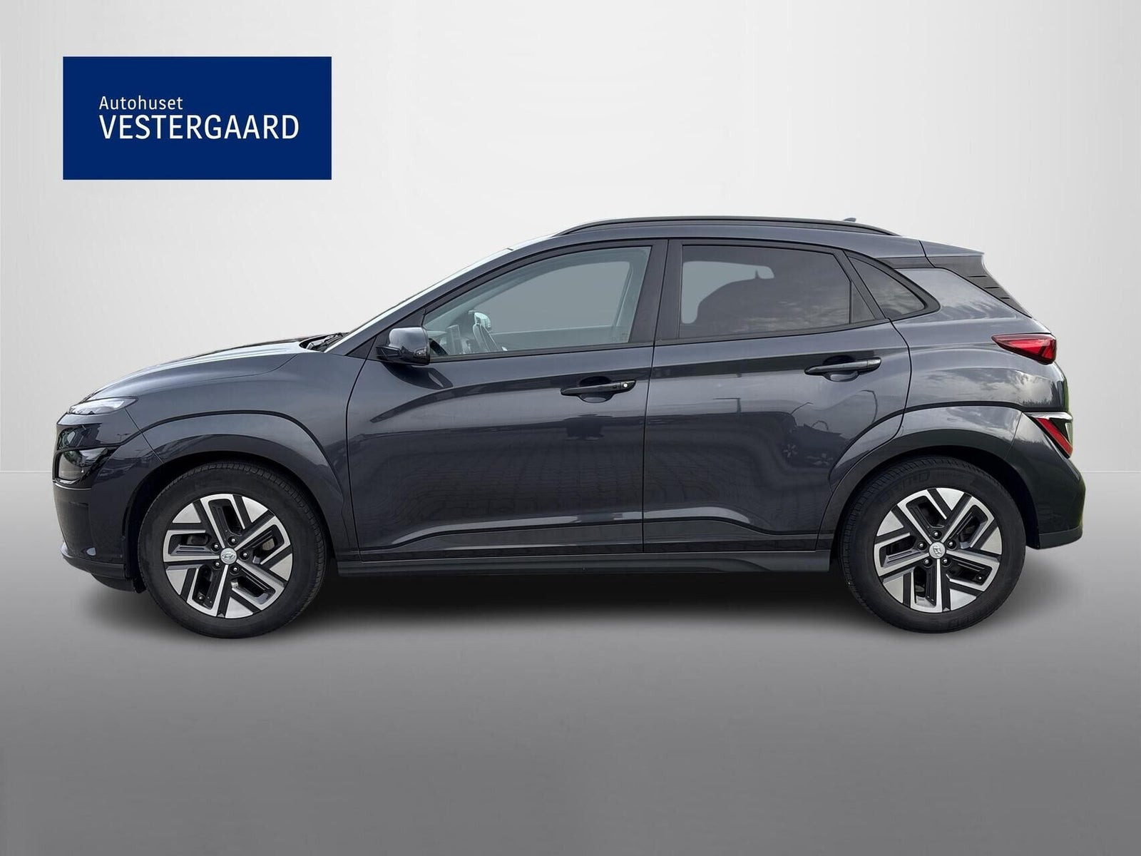 Grå Hyundai Kona fra 2021