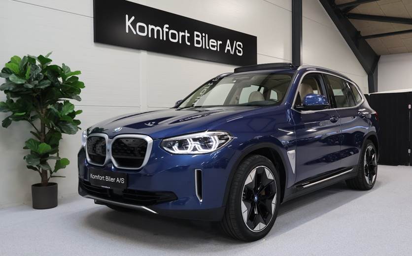 BMW iX3 Charged Plus