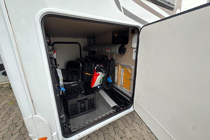 Hvid Etrusco I7400SB fra 2021