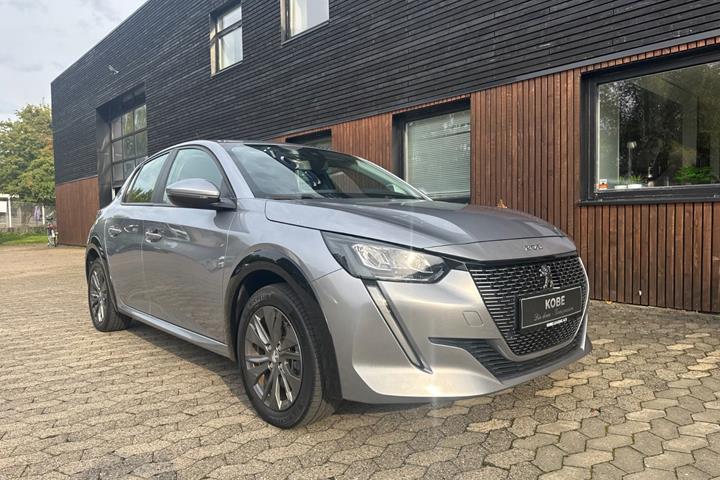 Grå Peugeot e-208 fra 2022