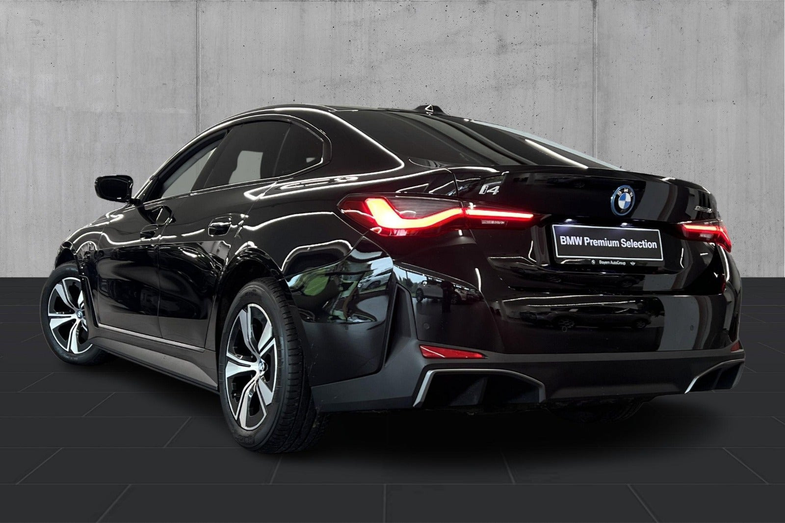 Sort BMW i4 fra 2023