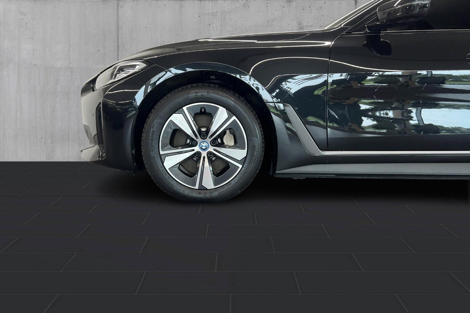 Sort BMW i4 fra 2023