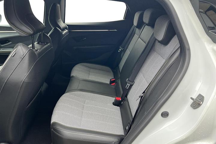 Hvid Renault Megane E-Tech fra 2023