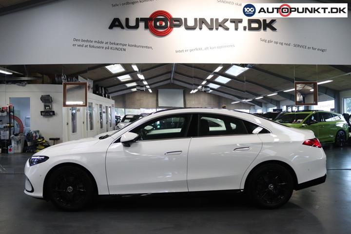 Hvid Mercedes CLA250+ fra 2025