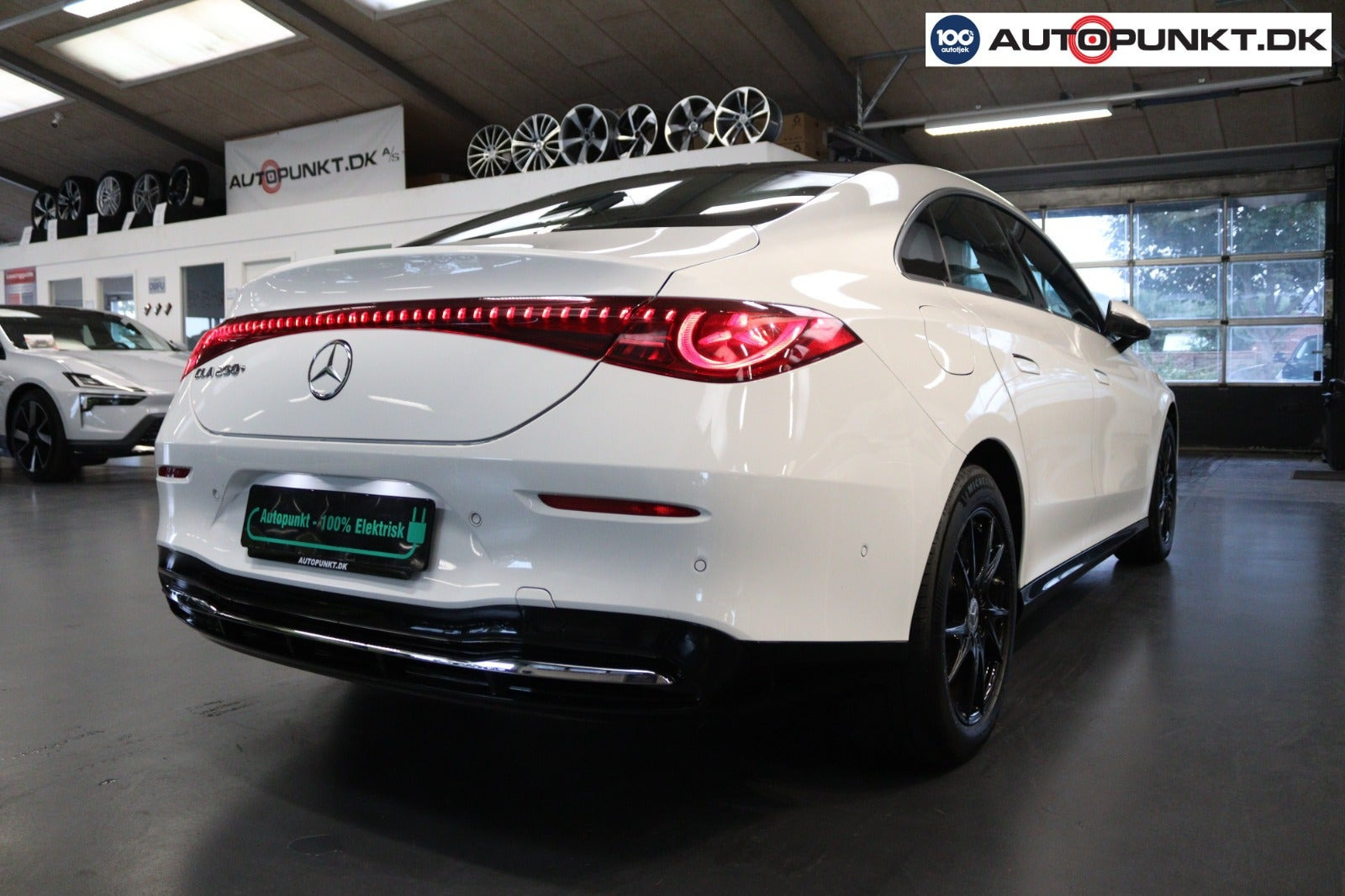 Hvid Mercedes CLA250+ fra 2025