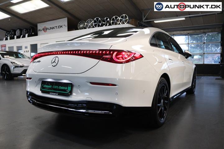 Hvid Mercedes CLA250+ fra 2025