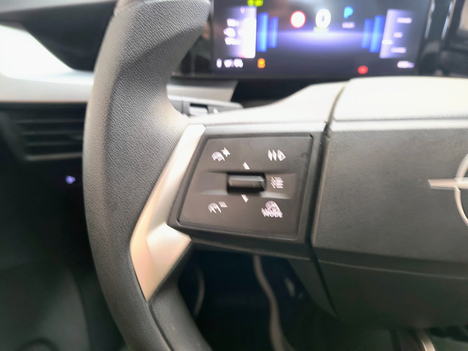 Sølv Opel Frontera fra 2025
