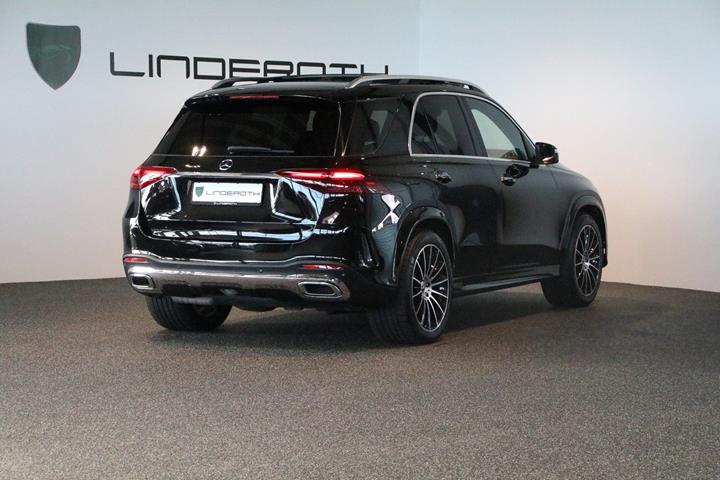Sort Mercedes GLE350 de fra 2024