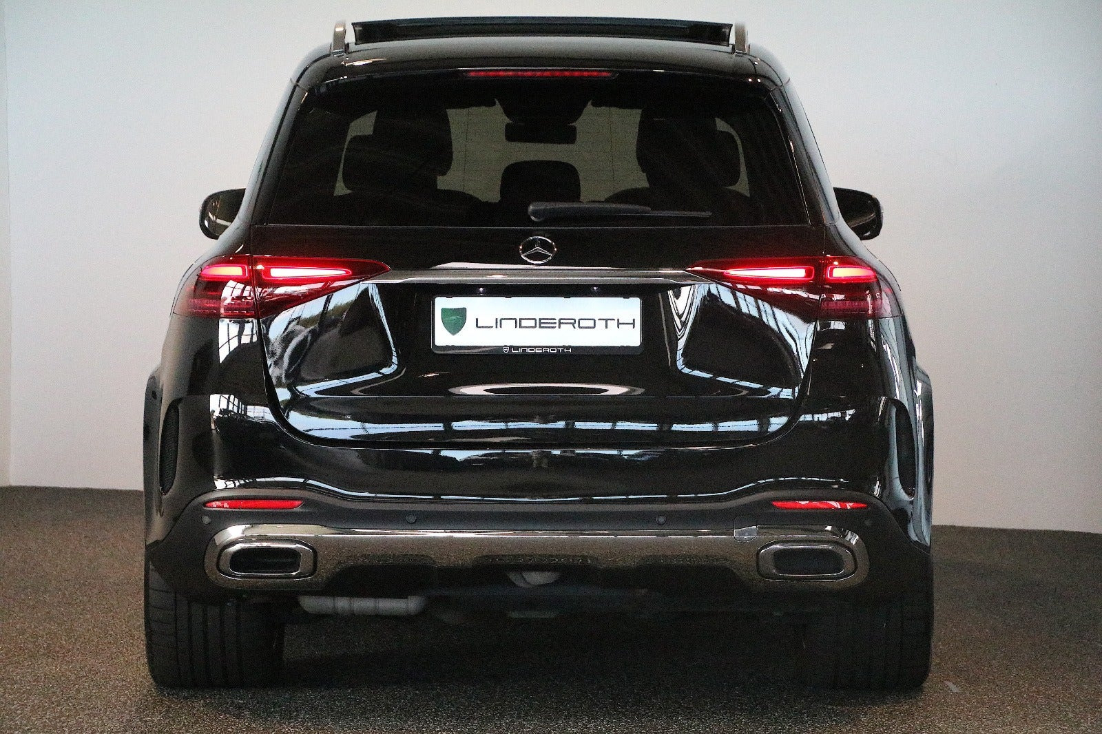 Sort Mercedes GLE350 de fra 2024