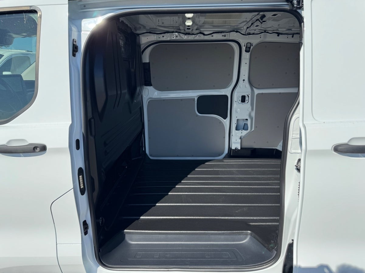 Hvid Ford Transit Custom 320 L2 fra 2025