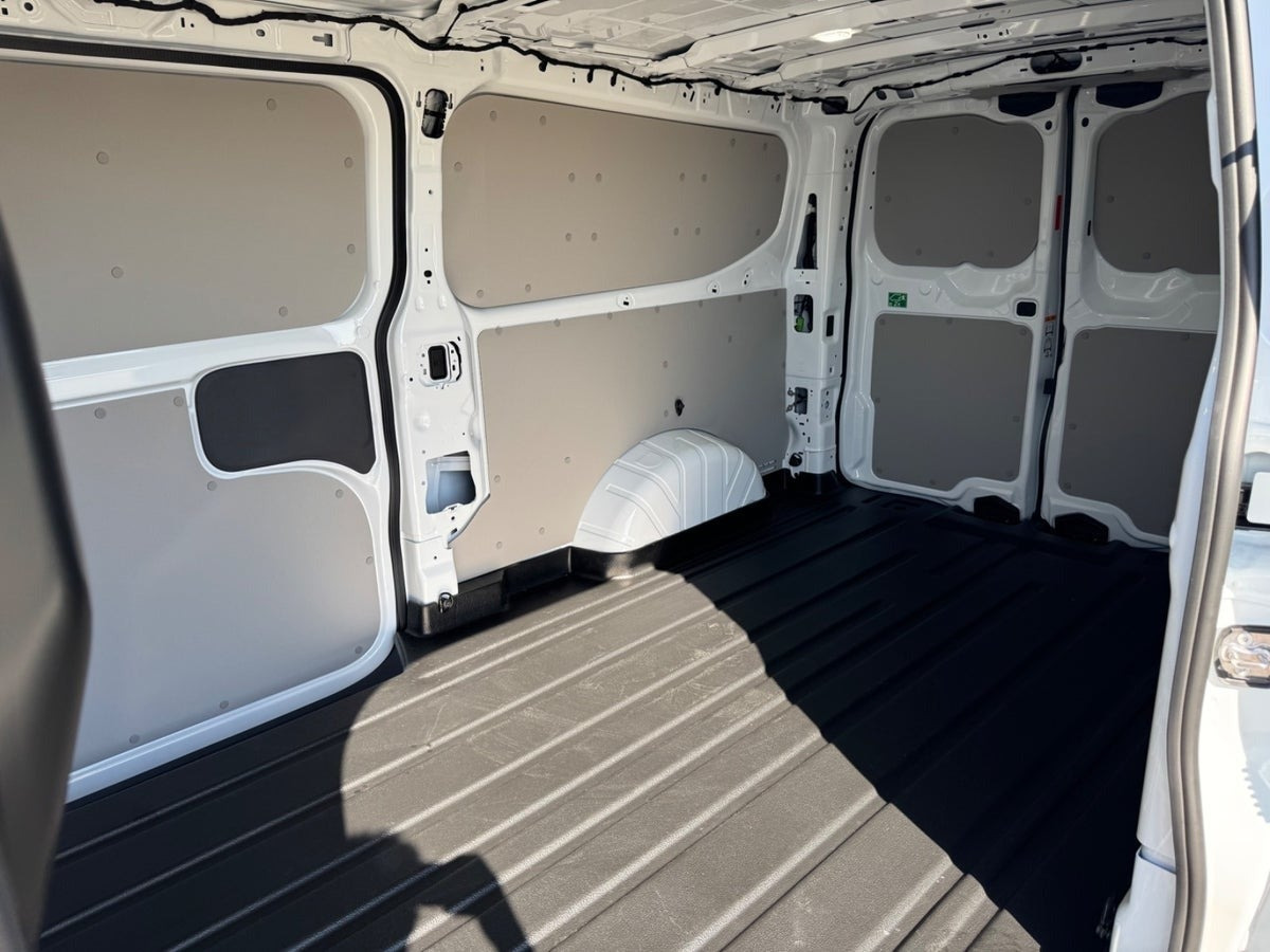 Hvid Ford Transit Custom 320 L2 fra 2025