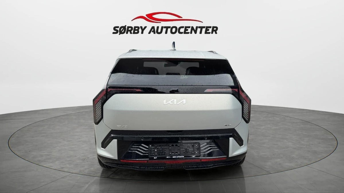 Sølv Kia EV3 fra 2025