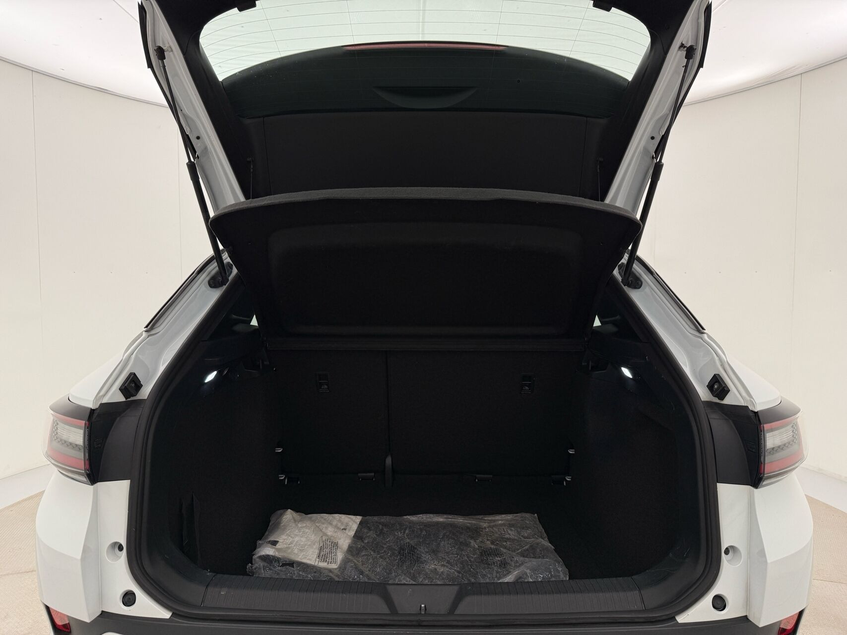 Hvid VW ID.4 fra 2023