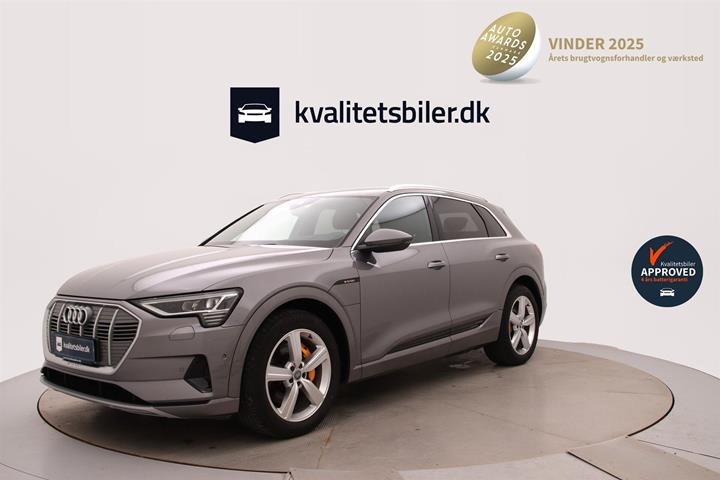 Grå Audi e-tron fra 2020