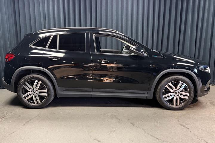 Sort Mercedes EQA250+ fra 2022