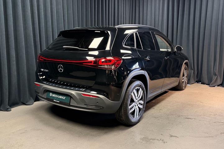 Sort Mercedes EQA250+ fra 2022