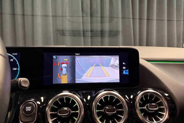 Sort Mercedes EQA250+ fra 2022