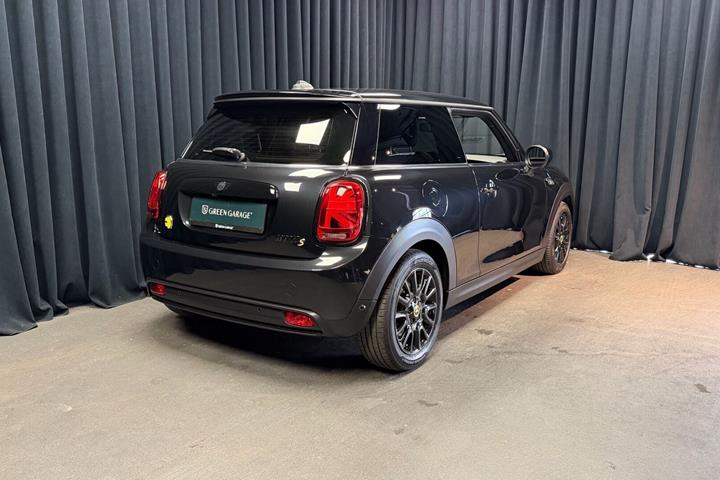 Sort Mini Cooper fra 2023