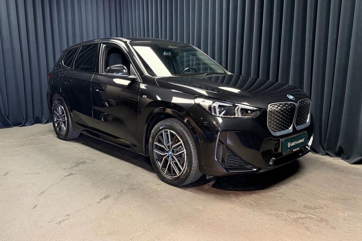 Sort BMW iX1 fra 2024