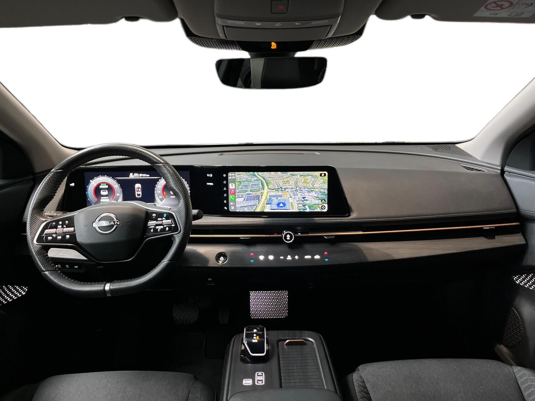 Hvid Nissan Ariya fra 2024