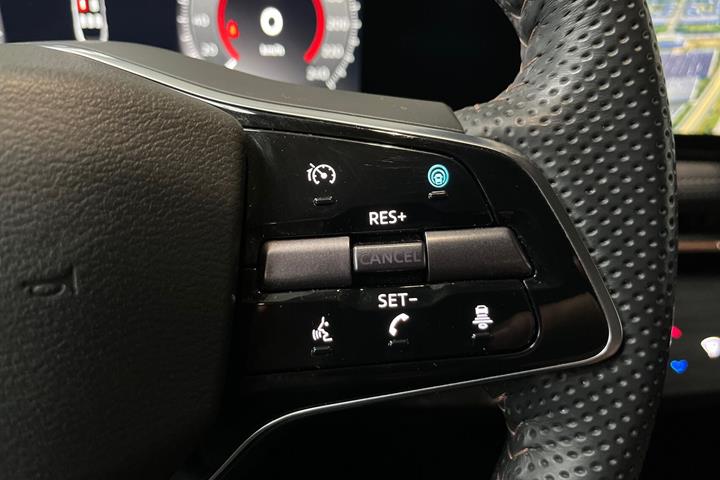 Hvid Nissan Ariya fra 2024