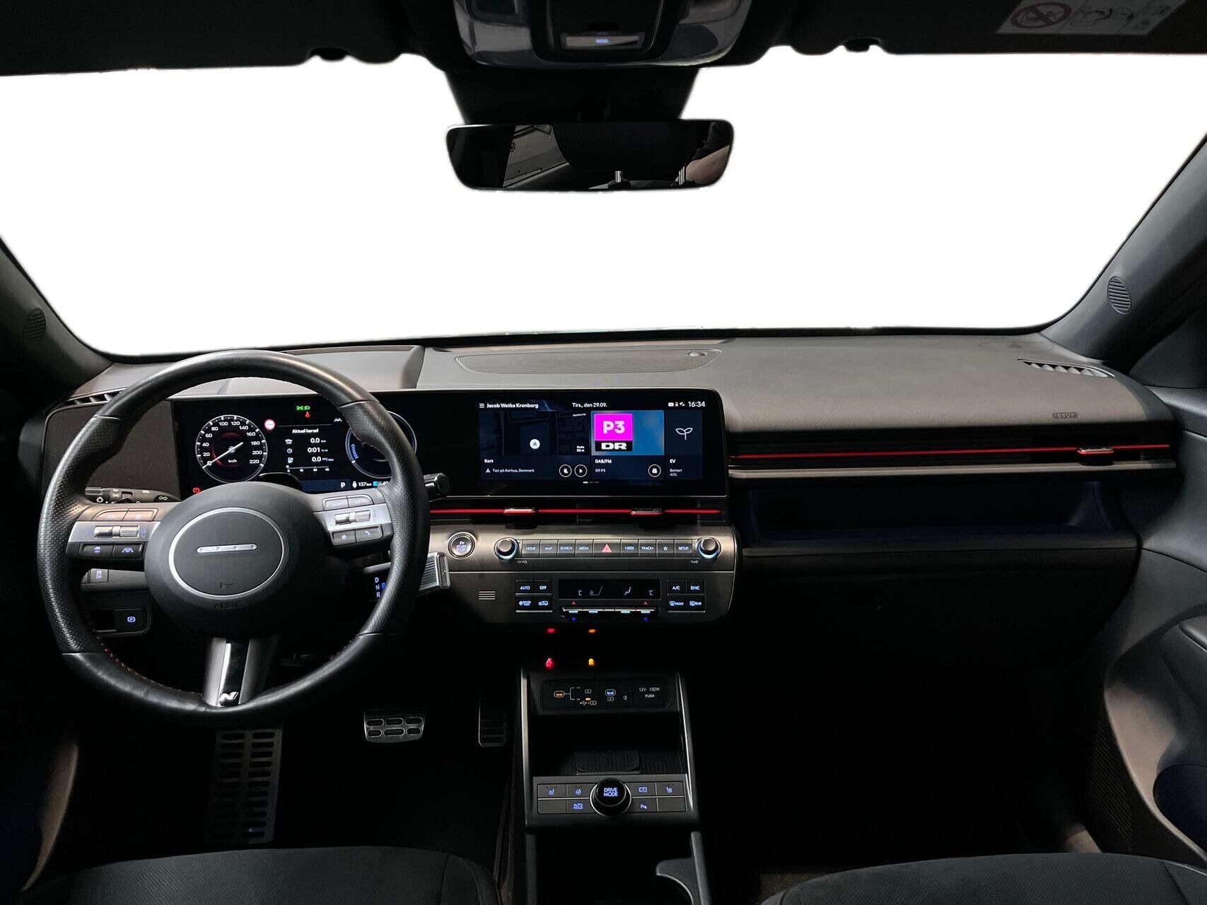 Grå Hyundai Kona fra 2025