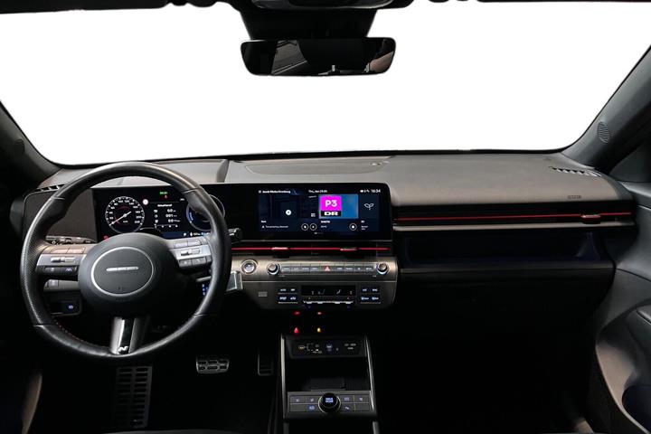 Grå Hyundai Kona fra 2025