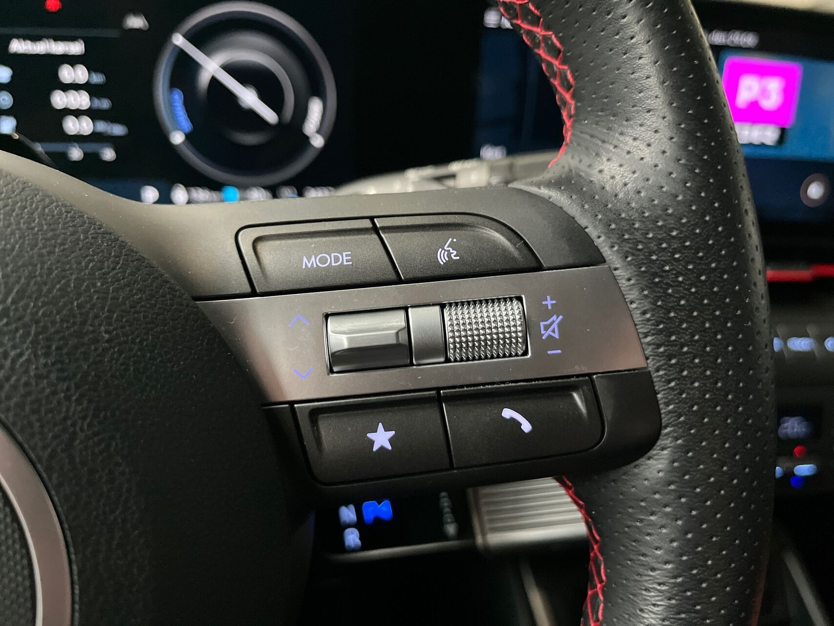 Grå Hyundai Kona fra 2025