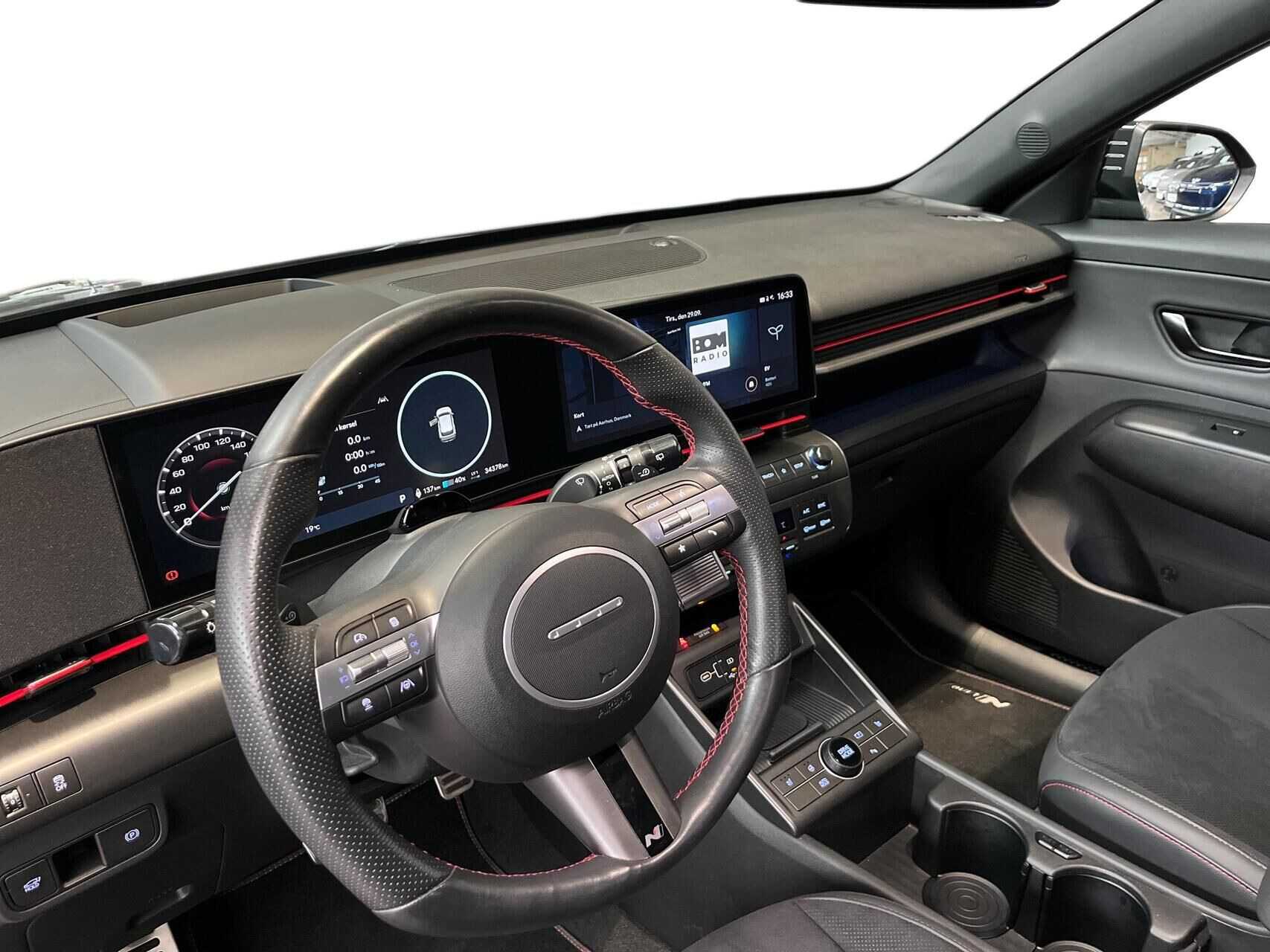 Grå Hyundai Kona fra 2025