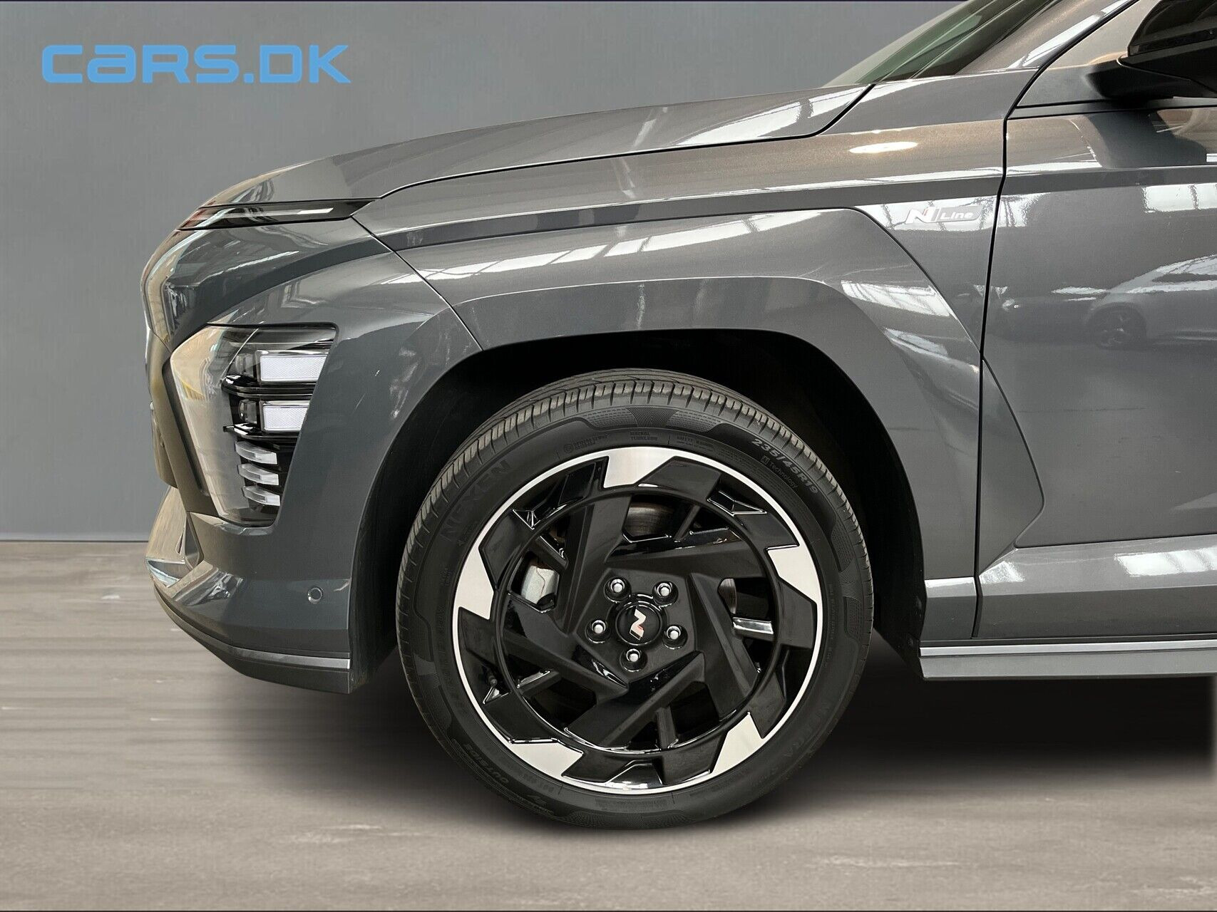 Grå Hyundai Kona fra 2025