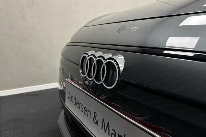 Grå Audi A6 fra 2025