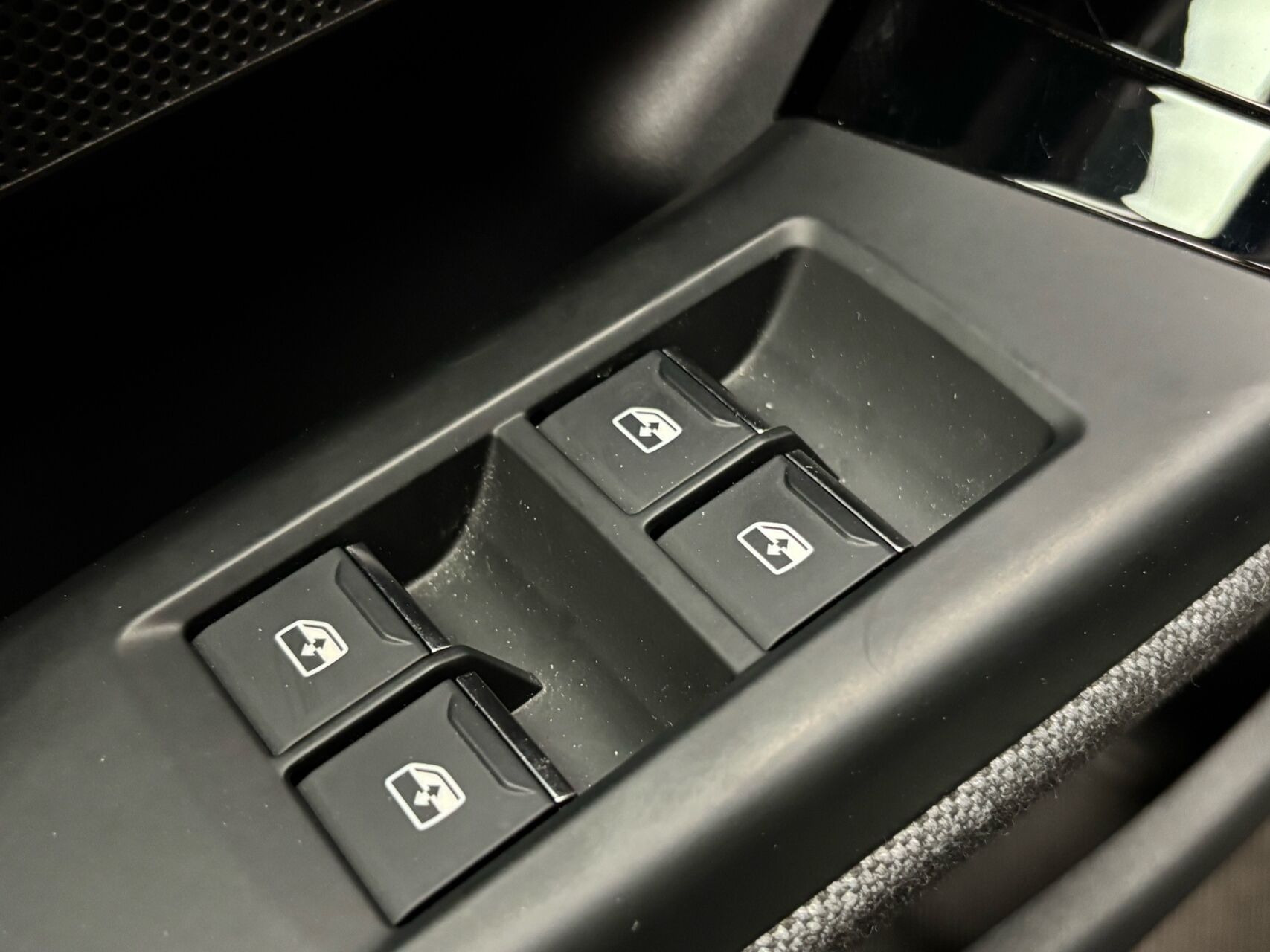 Grå Audi A6 fra 2025