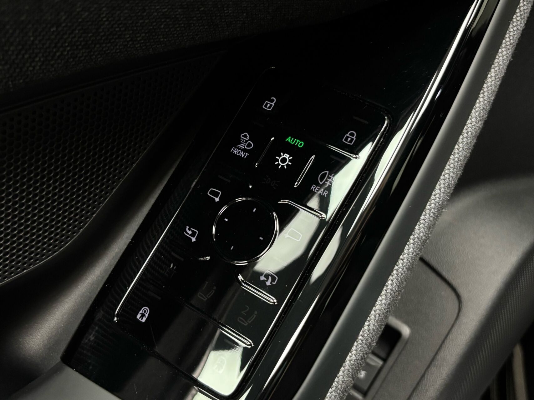 Grå Audi A6 fra 2025