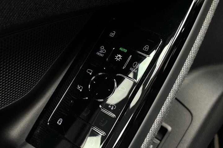 Grå Audi A6 fra 2025