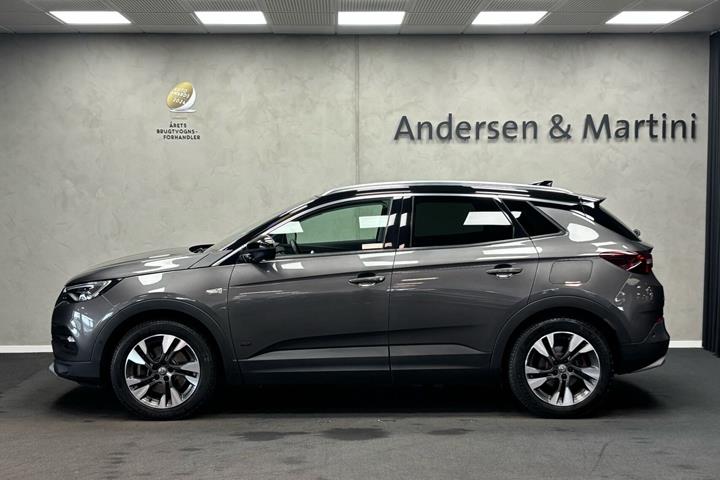 Grå Opel Grandland X fra 2020