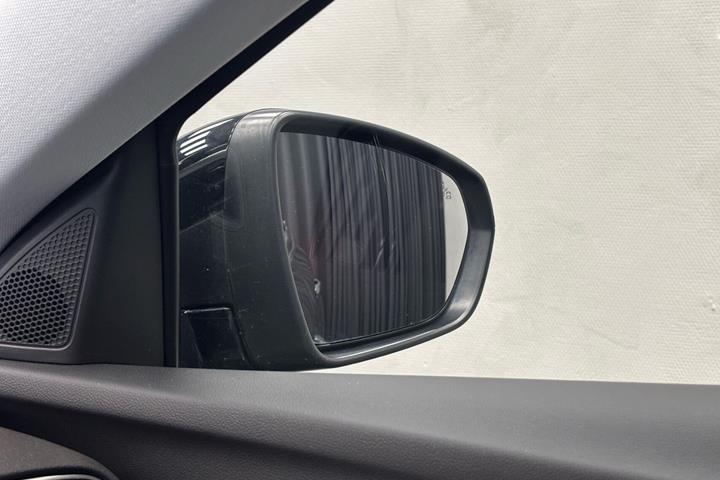 Grå Opel Grandland X fra 2020