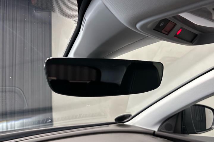 Grå Opel Grandland X fra 2020