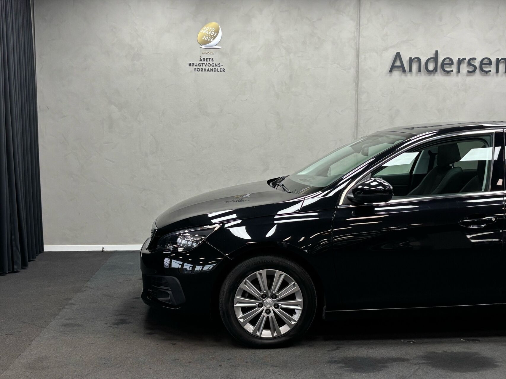Sort Peugeot 308 fra 2018