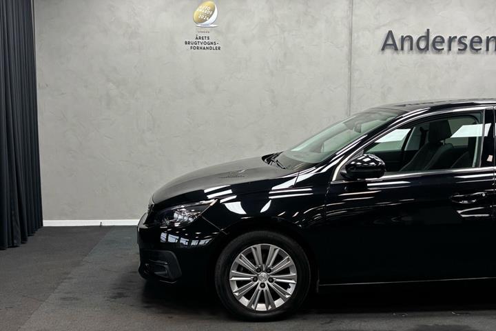 Sort Peugeot 308 fra 2018