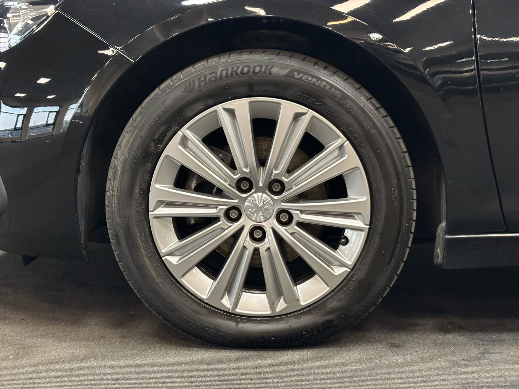 Sort Peugeot 308 fra 2018