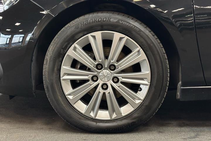 Sort Peugeot 308 fra 2018