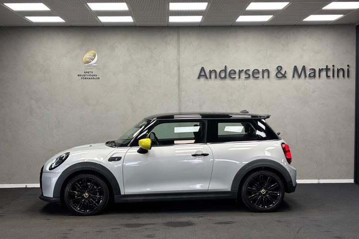 Hvid Mini Cooper fra 2021