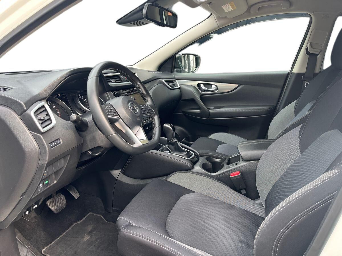 Hvid Nissan Qashqai fra 2019