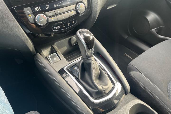Hvid Nissan Qashqai fra 2019