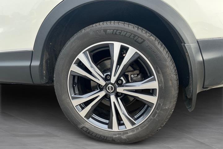 Hvid Nissan Qashqai fra 2019