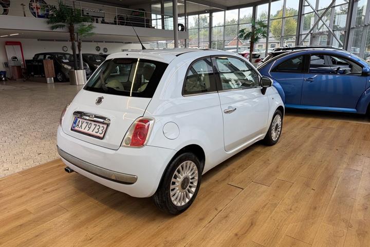 Blå Fiat 500 fra 2008