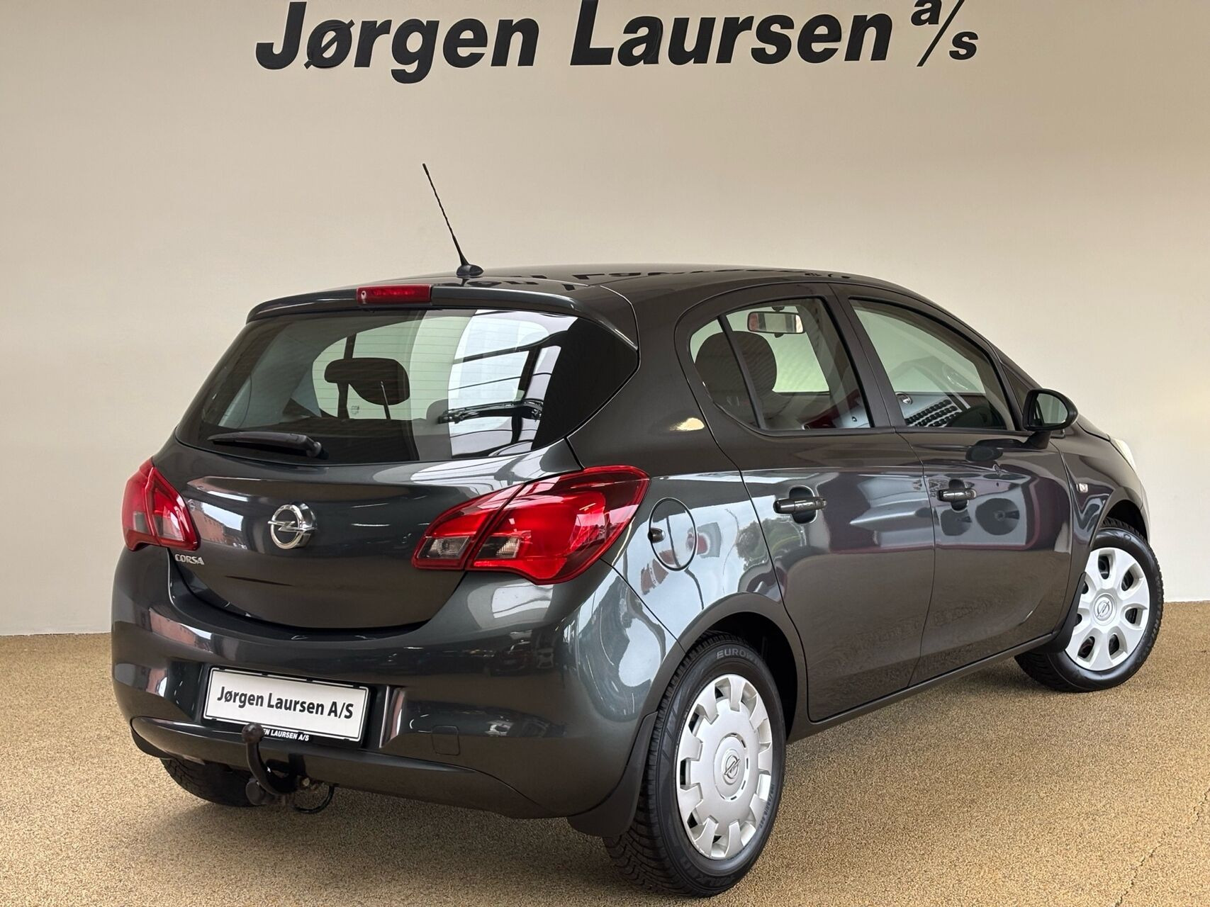 Sort Opel Corsa fra 2017