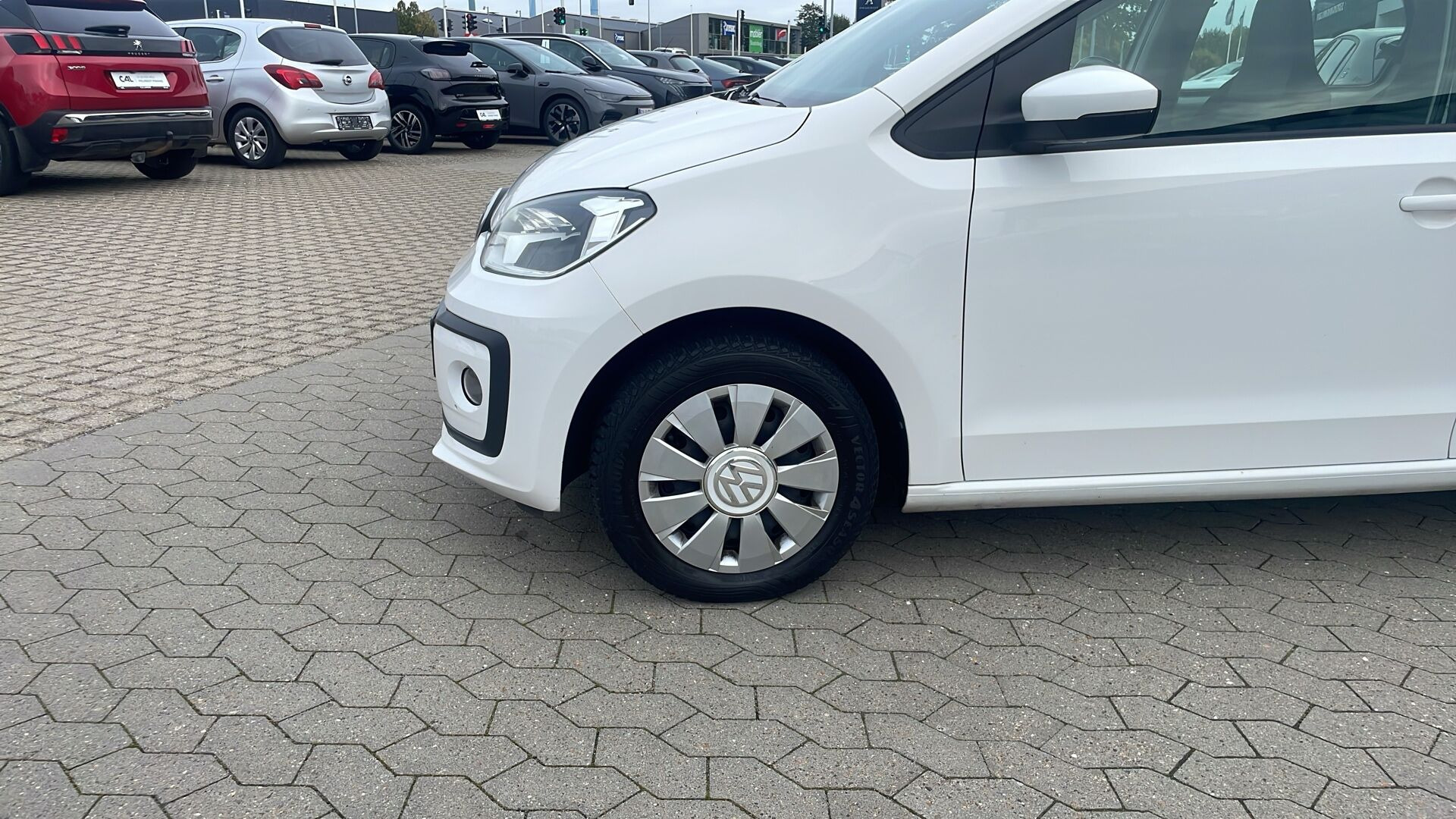 Hvid VW UP! fra 2019